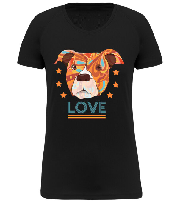  model  pe tricou