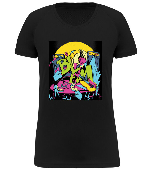  model  pe tricou