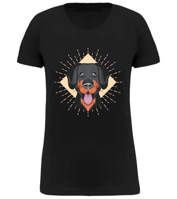  model  pe tricou