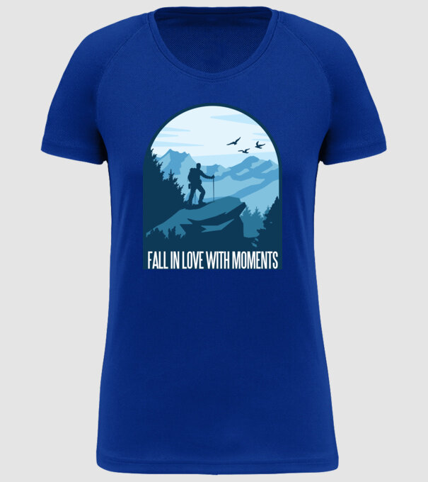Fall in love with moments model albastru regal pe tricou