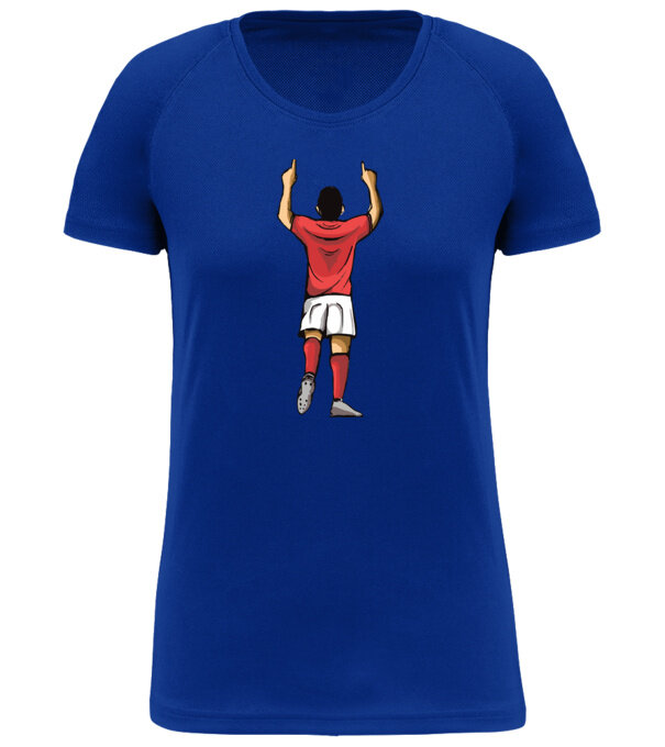  model  pe tricou