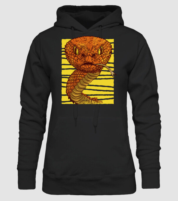 Cap de șarpe model negru pe tricou