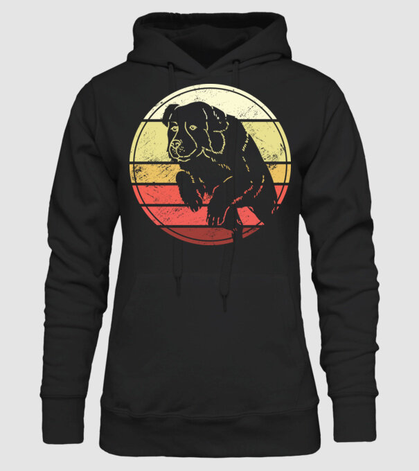 Câine Retro Landseer model negru pe tricou