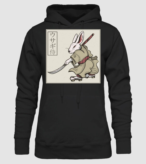 Iepure Samurai model negru pe tricou
