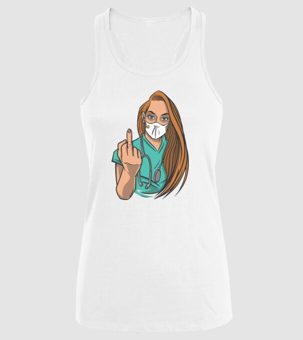 Asistentă medicală arată degetul model alb pe tricou