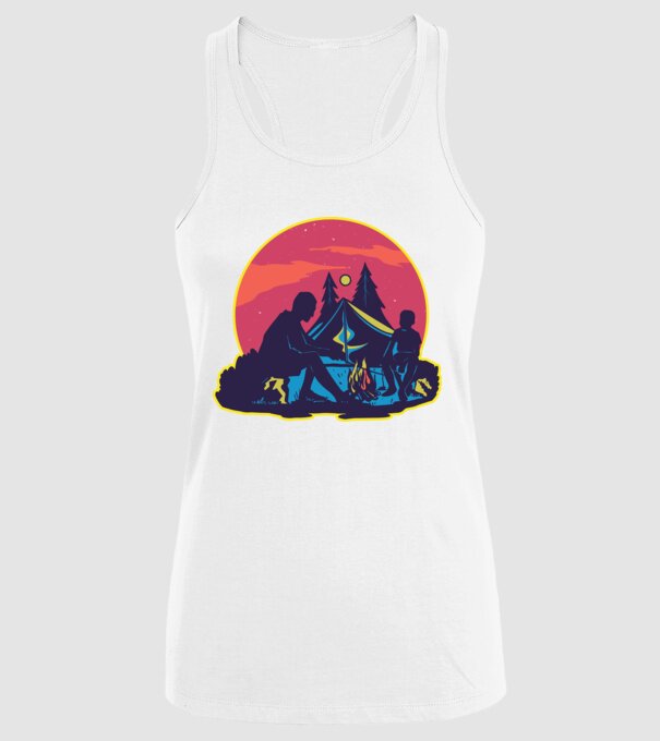 Campare pe timp de noapte model alb pe tricou