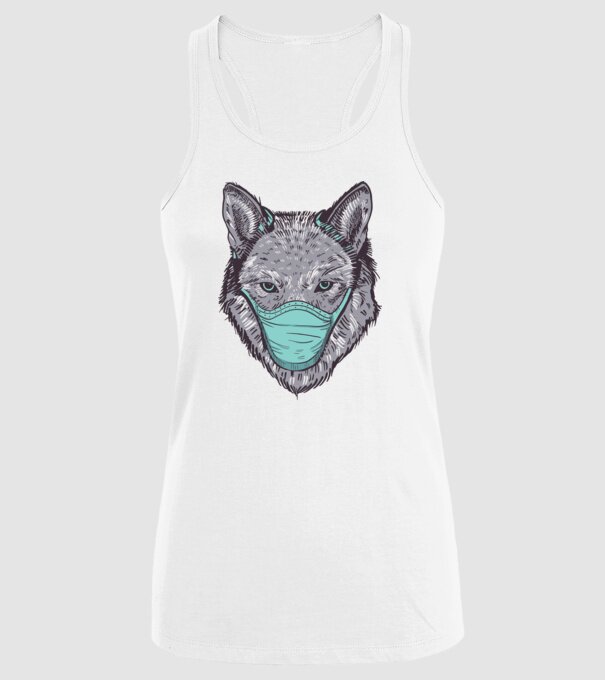 model alb pe tricou