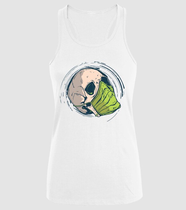 Craniu cu mască model alb pe tricou