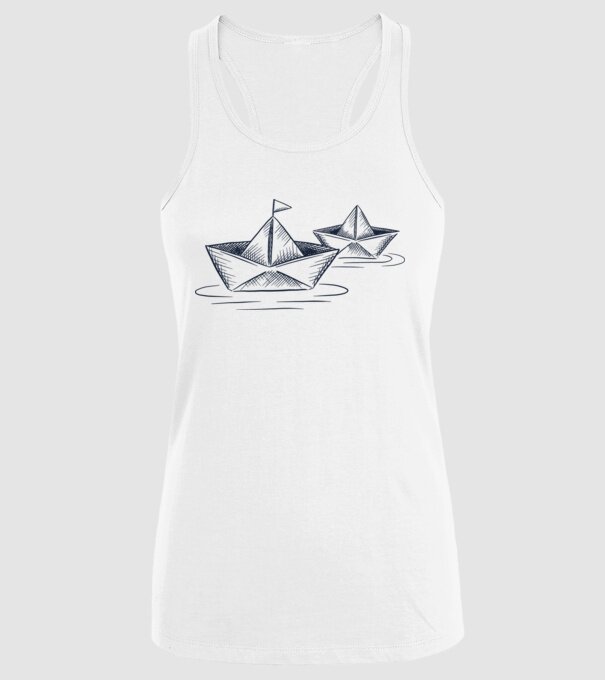Barca de hârtie model alb pe tricou