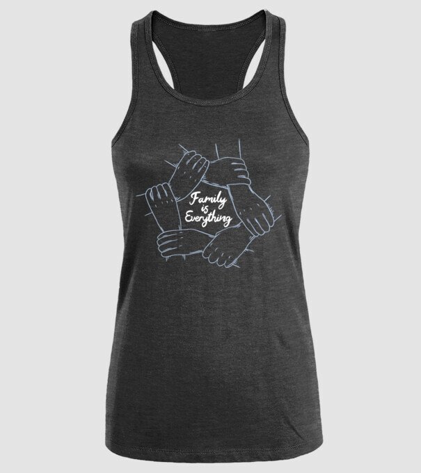 Familia este totul model negru pe tricou