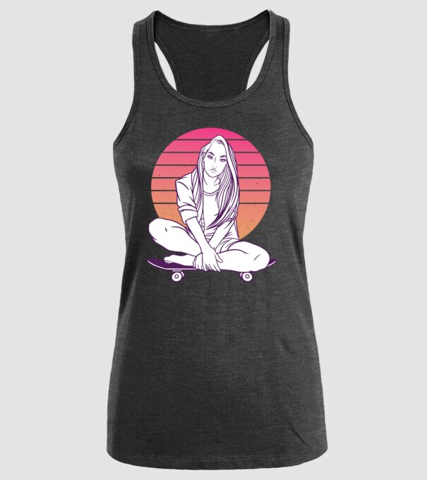 Fată Skateboarder model negru pe tricou