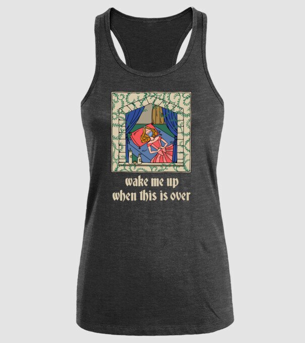 Prințesă de basm cu mască model negru pe tricou