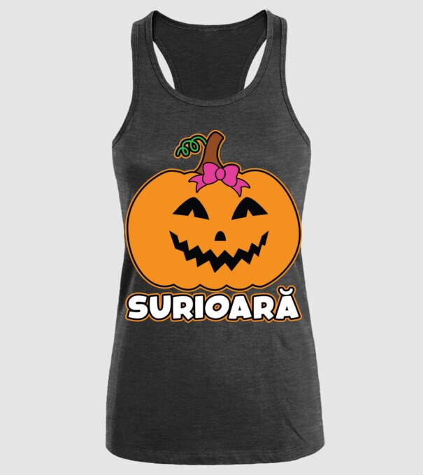 surioară model negru pe tricou