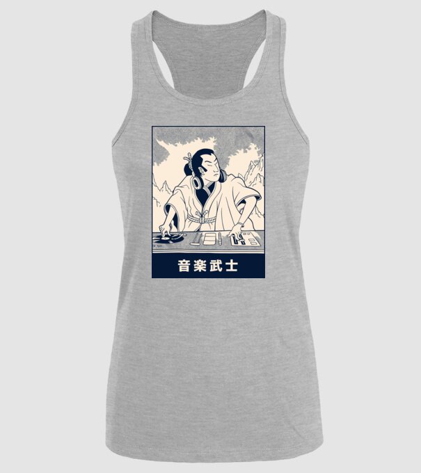 DJ Samurai model gri pe tricou