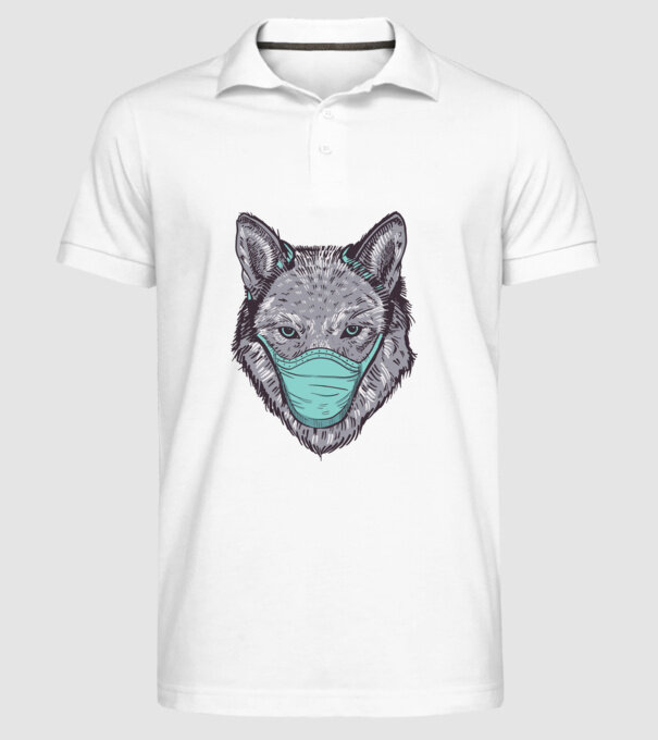 model alb pe tricou