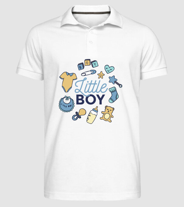 Băiețel model alb pe tricou