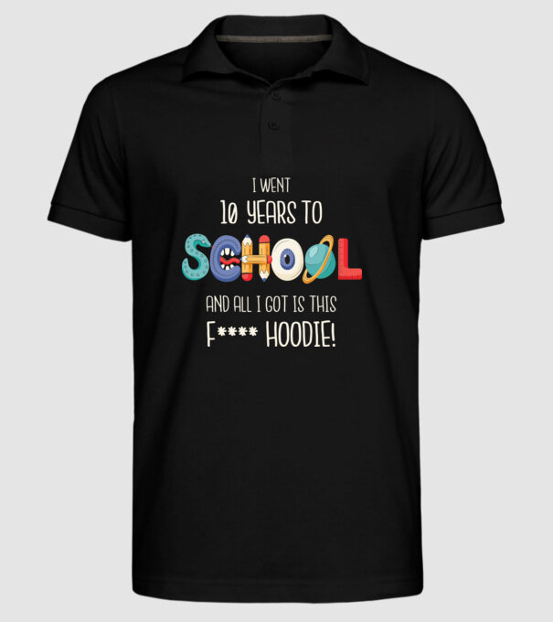 Am mers la școală timp de 10 ani și tot ce am primit a fost acest pulovăr jalnic model negru pe tricou