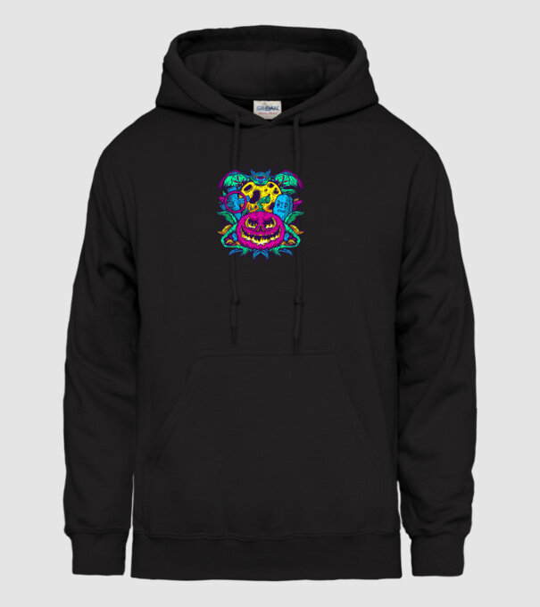 model negru pe tricou