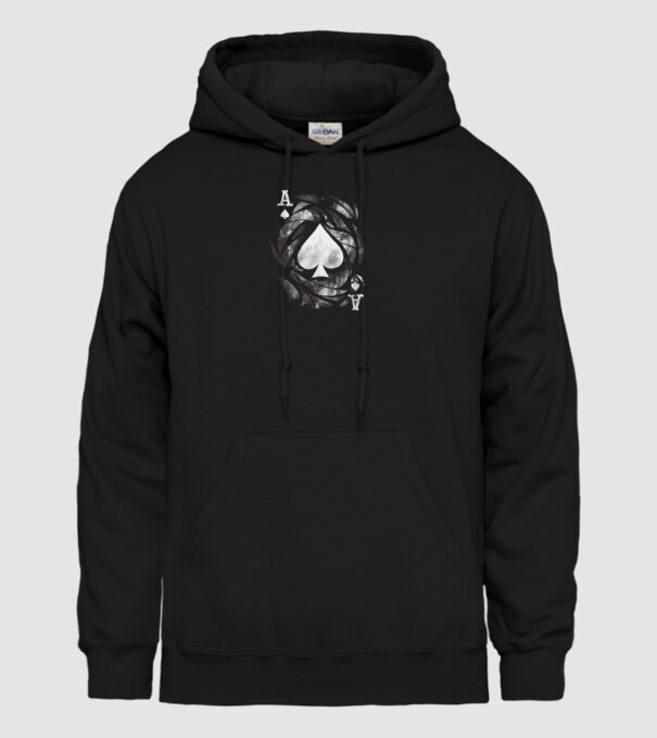 As de pică model negru pe tricou