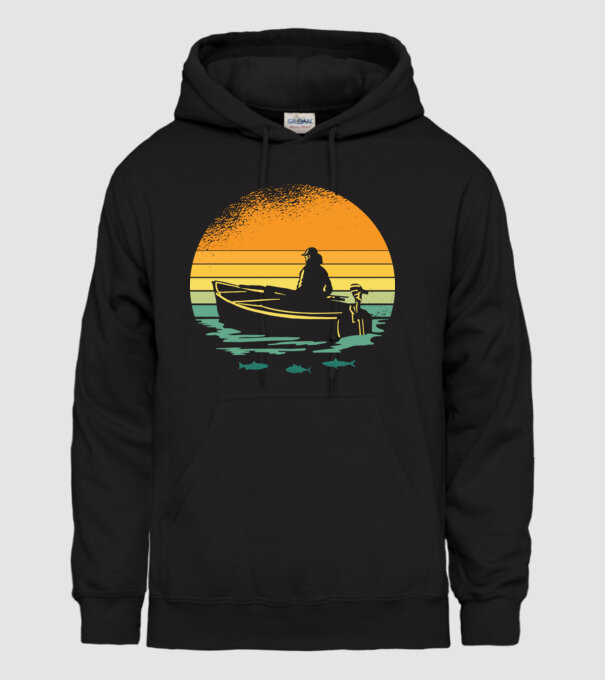 Retro cu Barcă model negru pe tricou