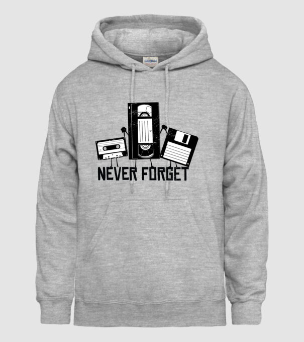 Never Forget model gri pe tricou
