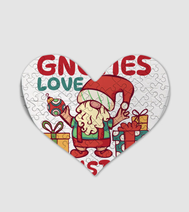 Gnomes LOVE Christmas model alb pe tricou