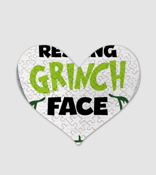 Resting Grinch face model alb pe tricou