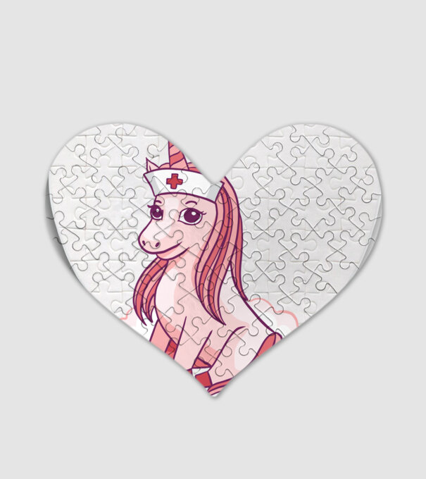Îngrijitor unicorn model alb pe tricou
