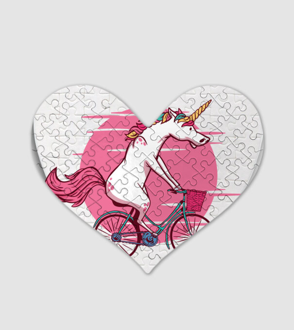 Unicorn cu bicicletă model alb pe tricou