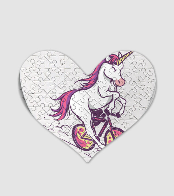 unicorn cu bicicletă model alb pe tricou