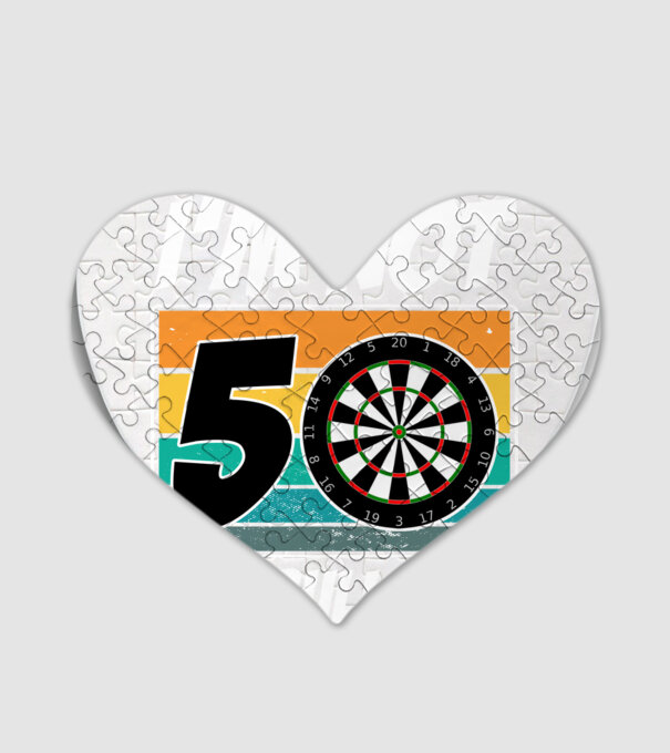 'I''m not 50 I''m bullseye darts birthday' model alb pe tricou