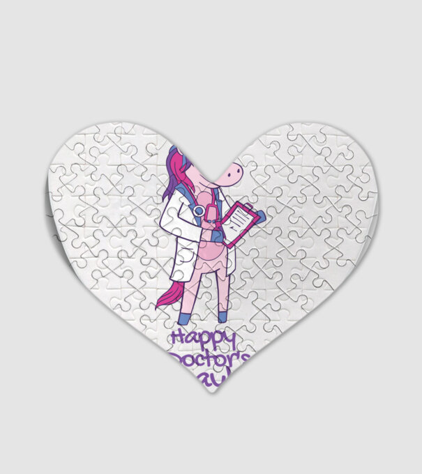 Medic Unicorn model alb pe tricou
