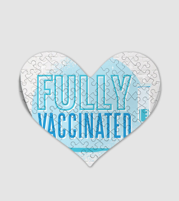 Complet vaccinat model alb pe tricou