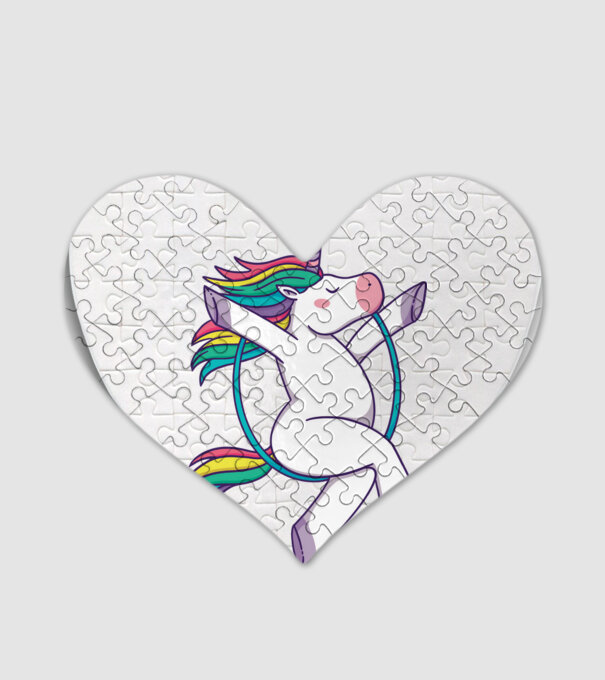 Unicorn pe cerc model alb pe tricou