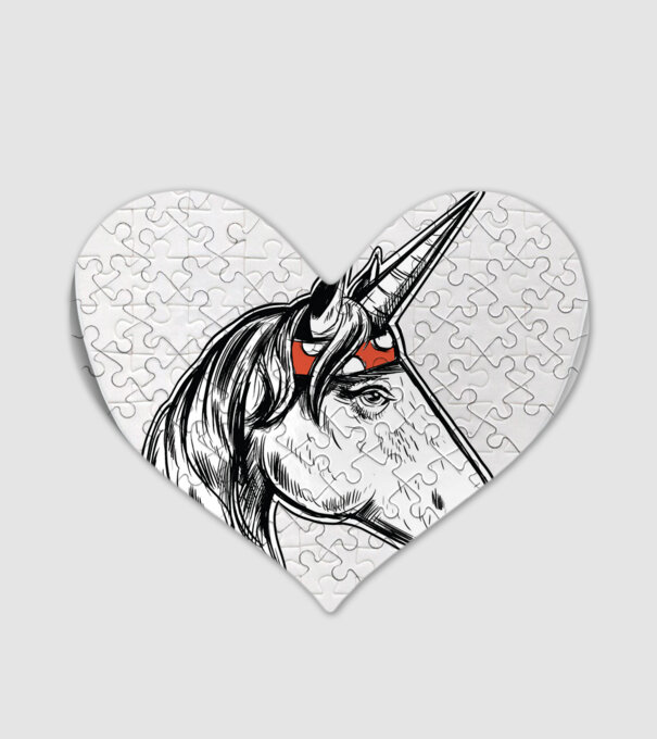 Cal Unicorn model alb pe tricou