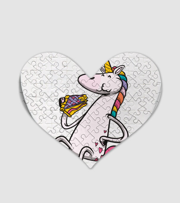 Unicorn cu prăjitură model alb pe tricou