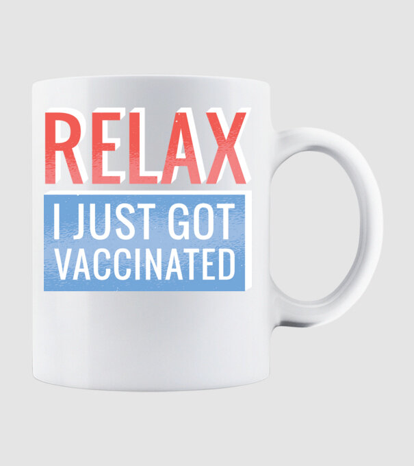 Fii calm, sunt vaccinat model alb pe tricou