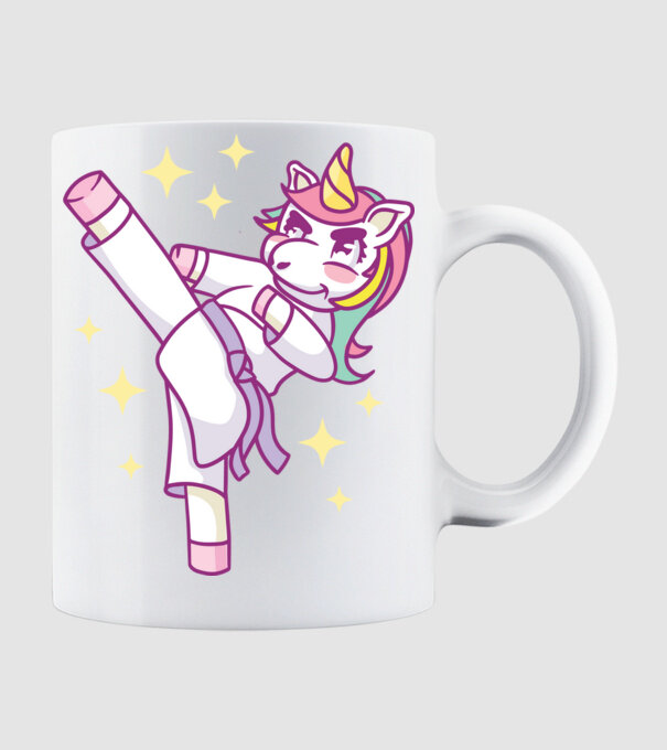 Karate unicorn model alb pe tricou
