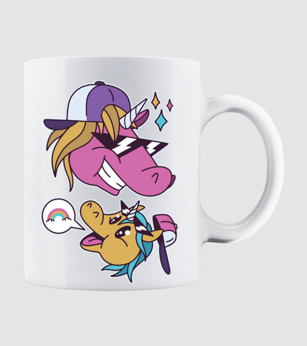 Unicorni cool model alb pe tricou