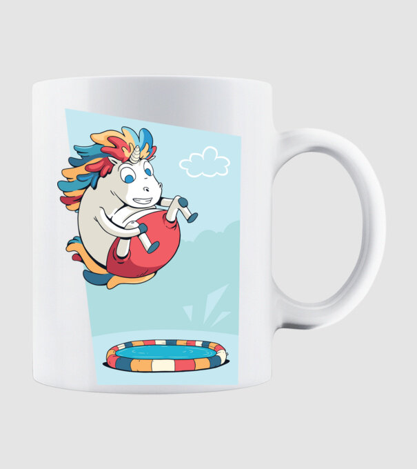 Bombă Unicorn model alb pe tricou