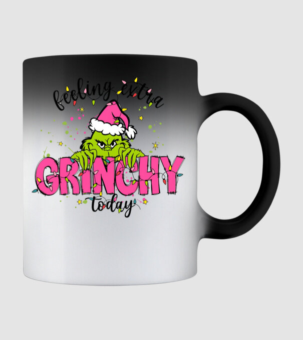 Feeling extra Grinchy today model negru pe tricou