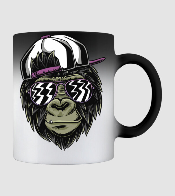 Cool Monkey model negru pe tricou