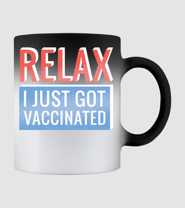 Fii calm, sunt vaccinat model negru pe tricou