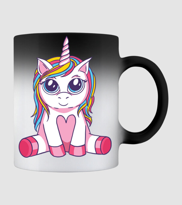 Unicorn drăguț model negru pe tricou