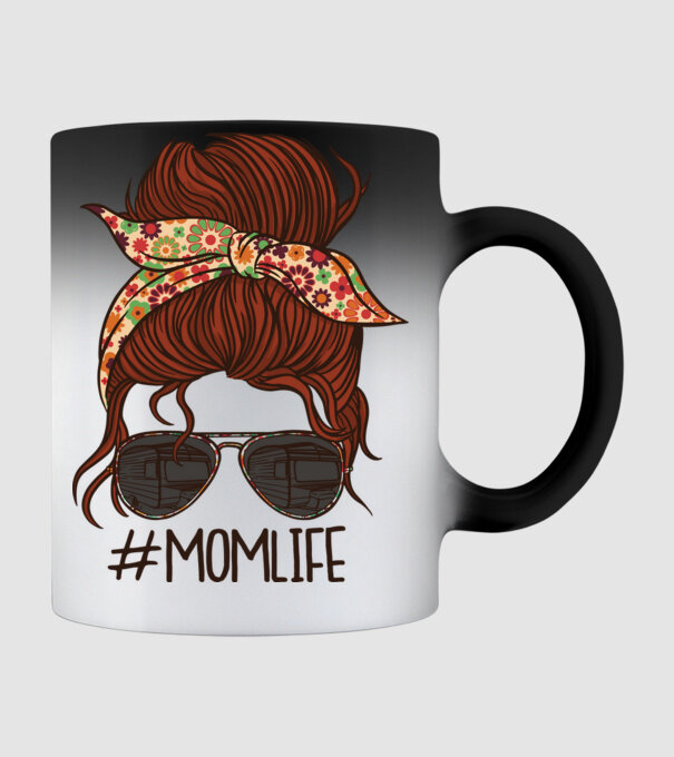 Momlife Hashtag model negru pe tricou