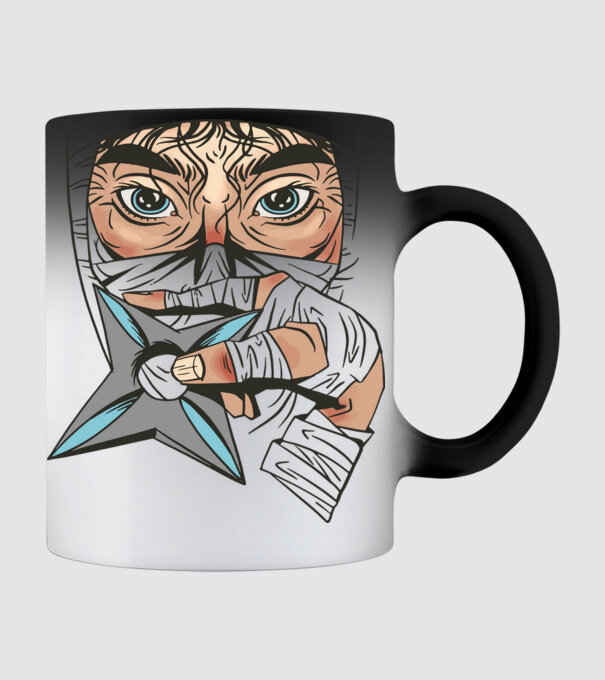 Cap de ninja model negru pe tricou