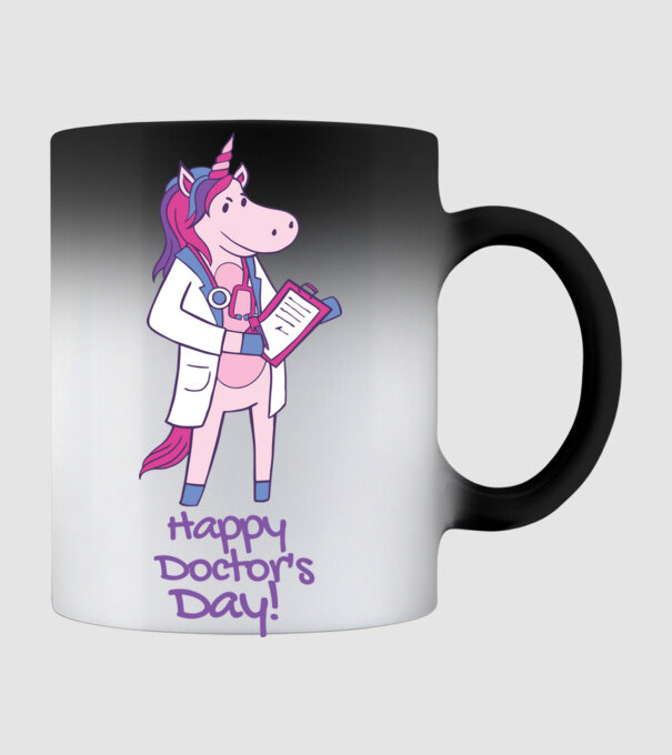 Medic Unicorn model negru pe tricou