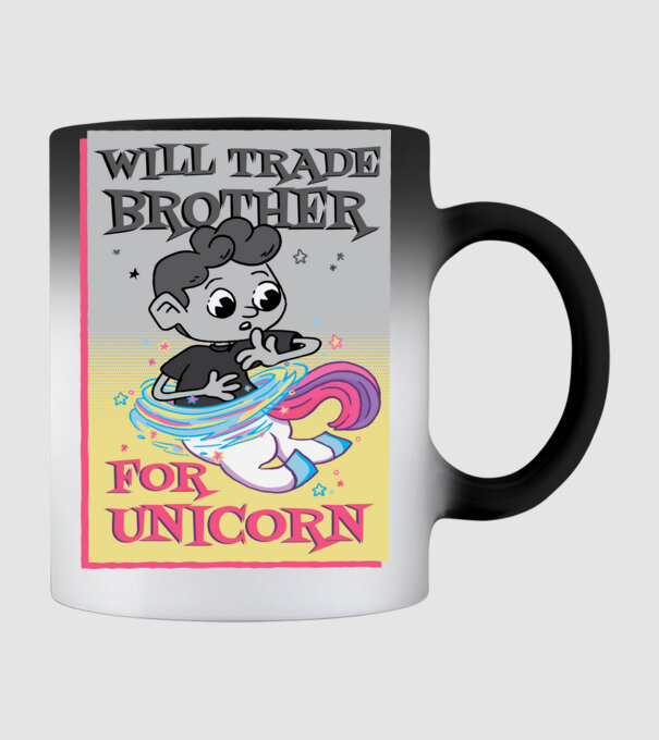 Îl ofer la schimb pe fratele meu pentru un unicorn model negru pe tricou