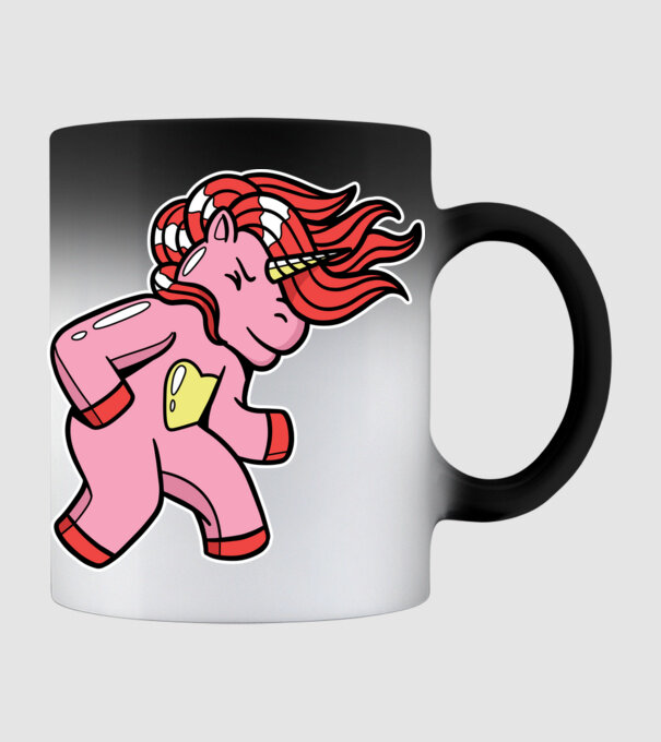 Unicorn model negru pe tricou