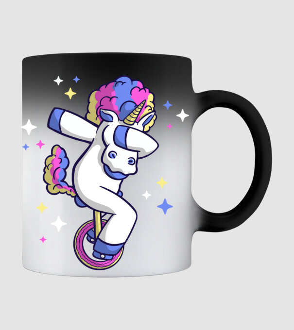 Unicorn pe monociclu model negru pe tricou